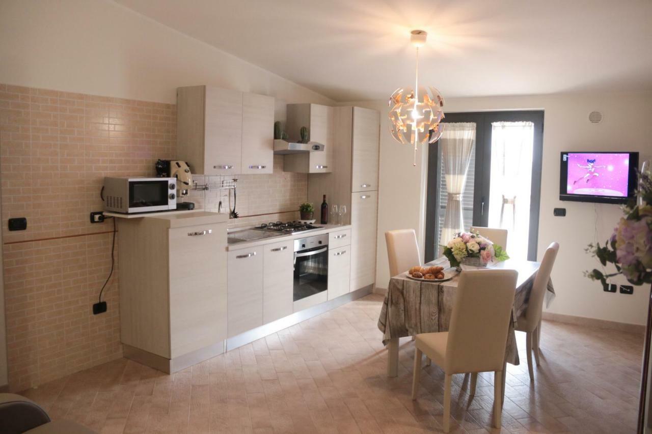 Amira Luxury Apartments 산타 마리아 카푸아 베테레 외부 사진